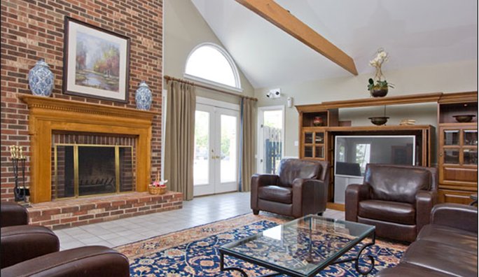 Help yourself to cookies and coffee at the clubhouse.