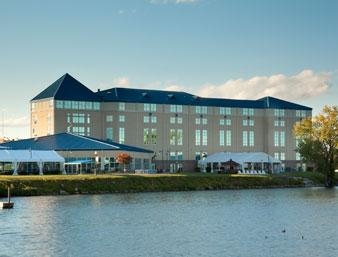 Ramada Geneva Lakefront