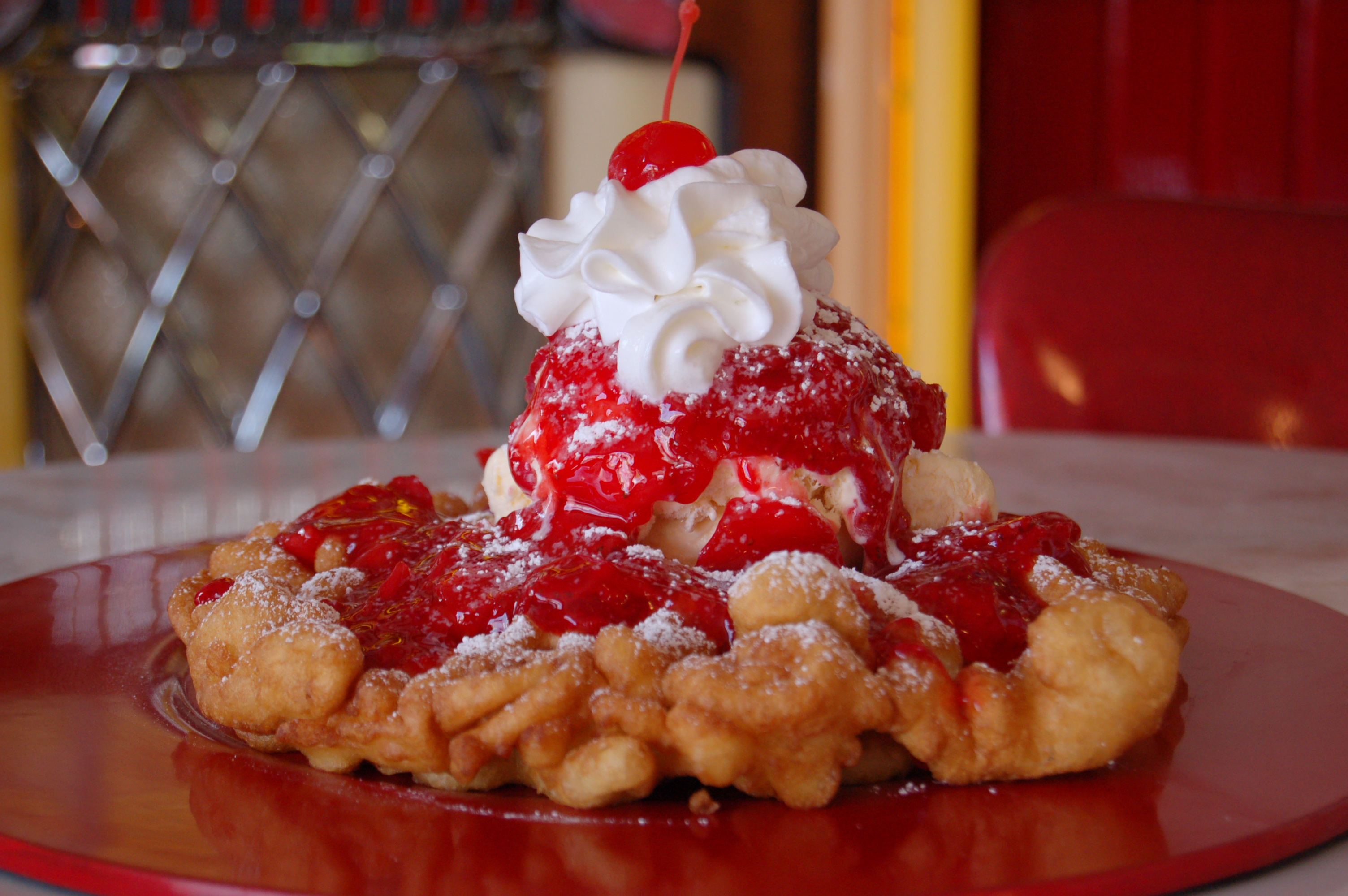 CakesnCreams 50s Diner & Dessert Parlor, 2805 W 76 Country Blvd