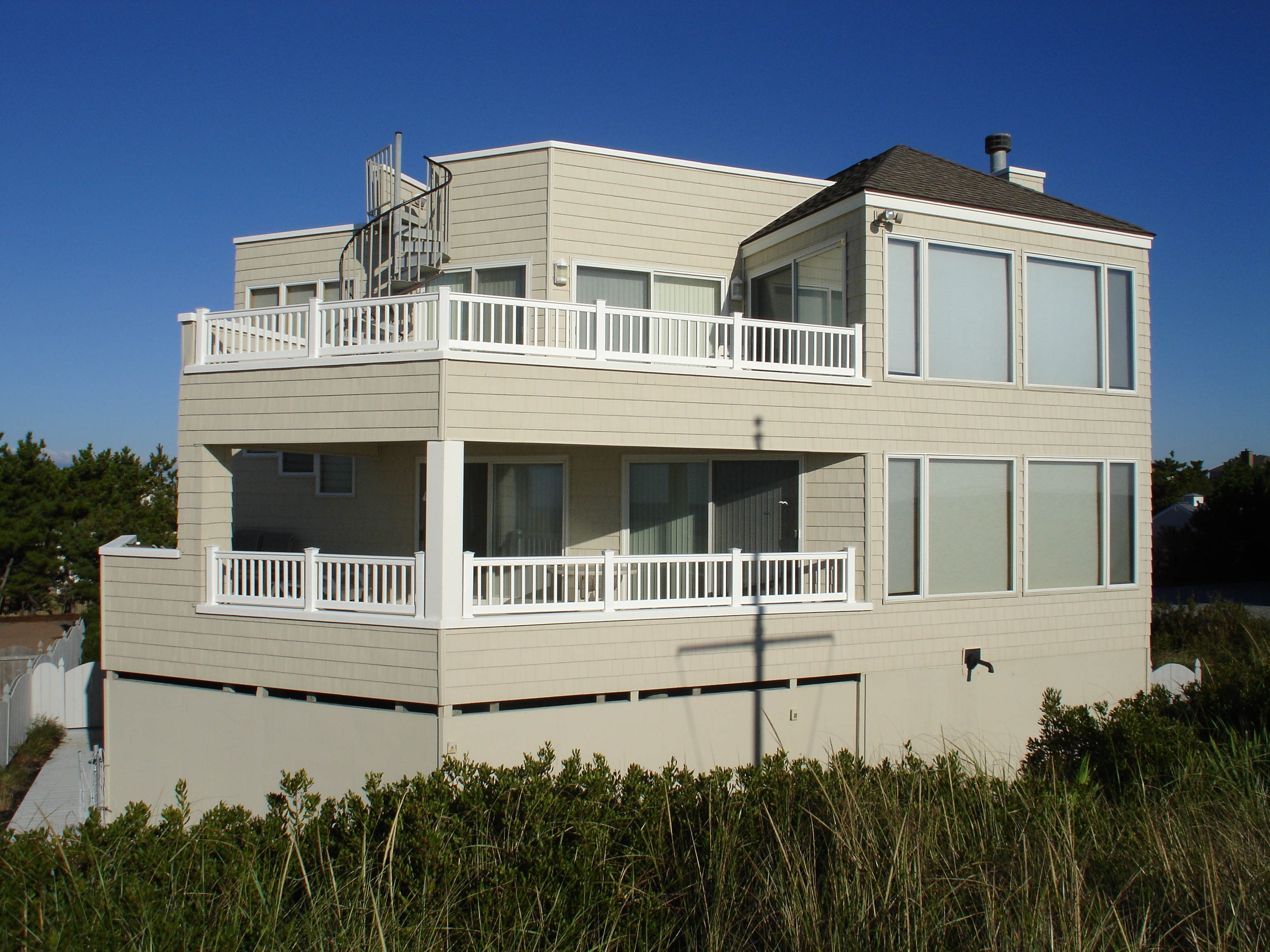 Banner Exteriors Photo