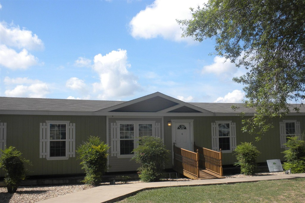 Oakwood Homes Mobile Home Dealer Austin, TX 78741