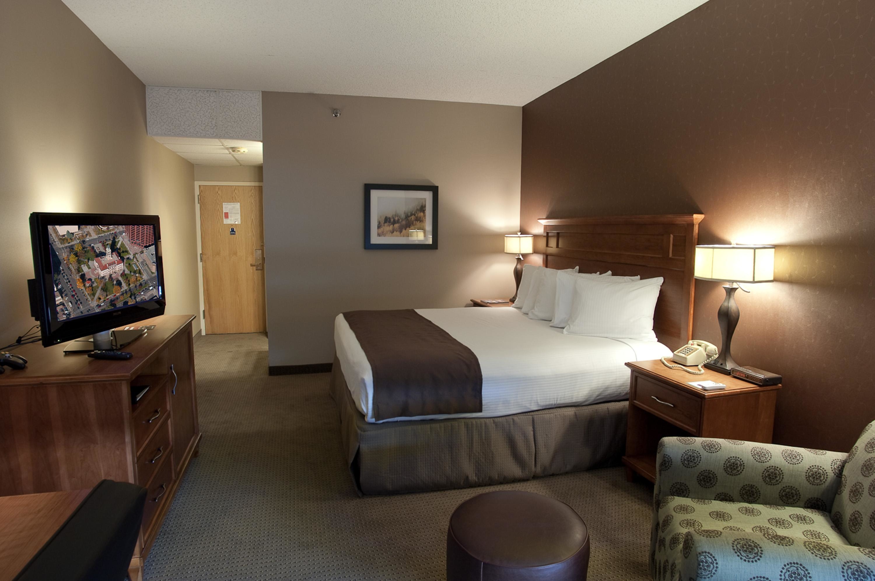 The Academy Hotel Colorado Springs Photo