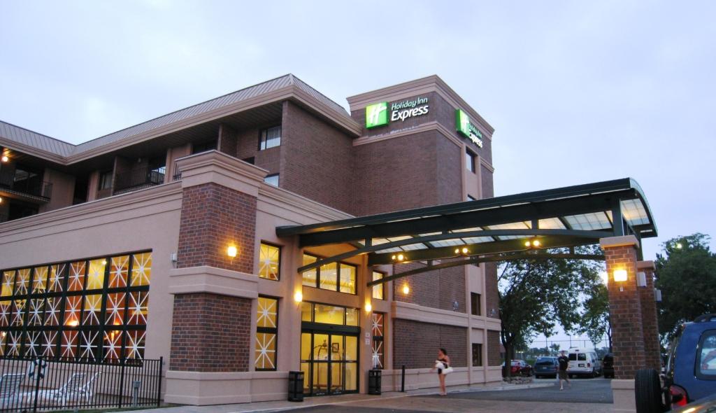 Holiday Inn Express Schaumburg Rolling Meadows - Rolling Meadows, IL