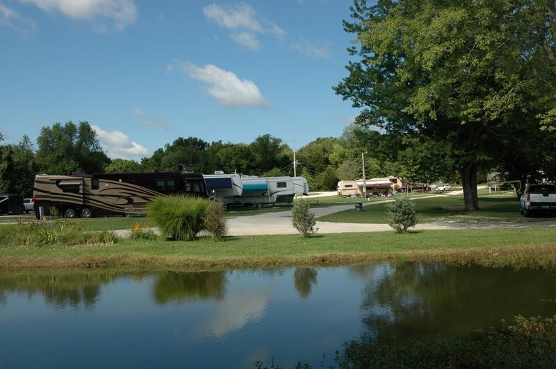 Pin Oak Creek RV Park and Paintball, 1302 Highway At, Villa Ridge, MO