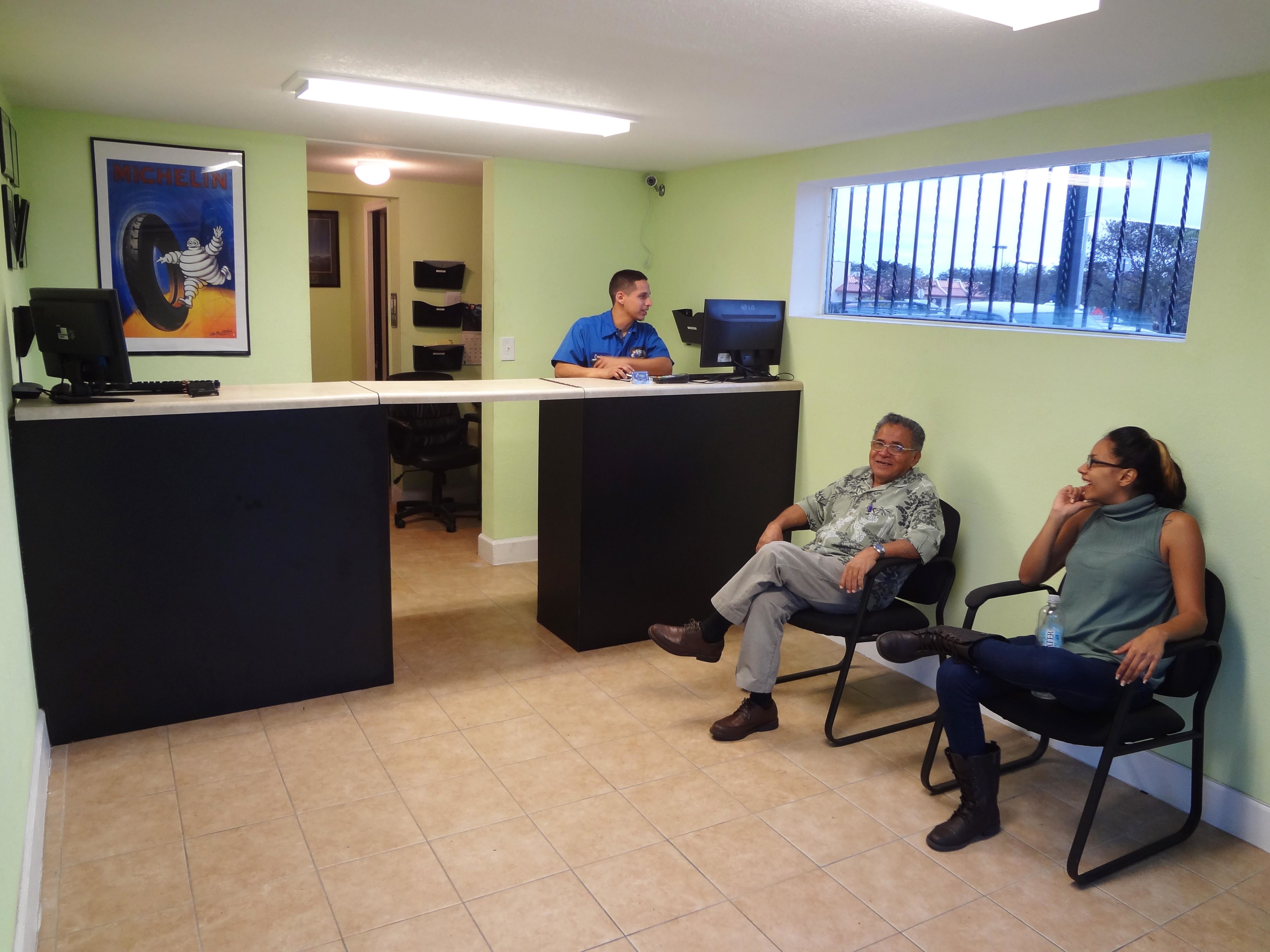 Sears auto coral gables AutoNation has its roots in the founding of Republic Industries, a company specializing in waste disposal. The company began selling used cars with the acquisition of Auto Nation USA in Some dealers began seeking out Republic to.
