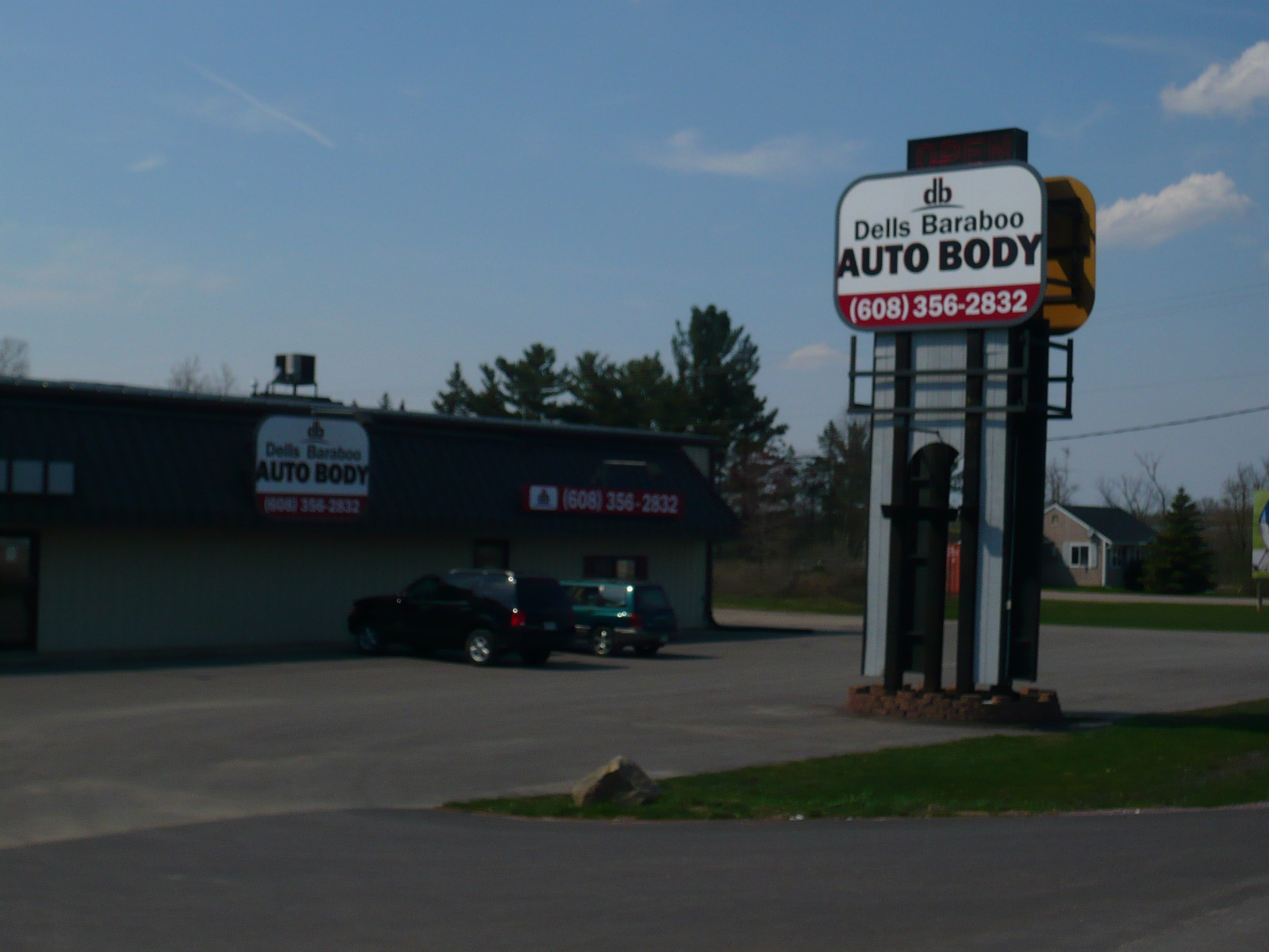 DELLS BARABOO AUTO BODY 215 South Blvd Baraboo, WI Auto Body Shops