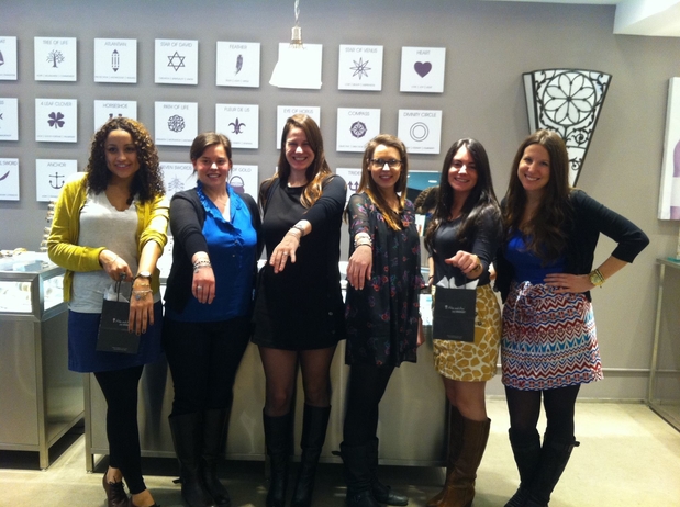 Images ALEX AND ANI