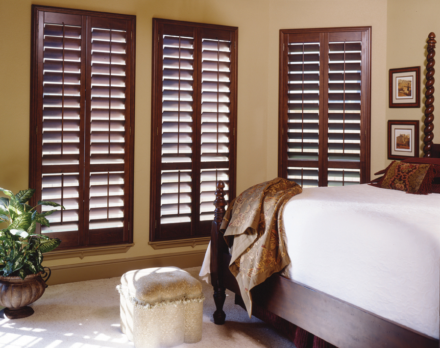 Custom Blind & Carpet Inc. in Tarzana - Tarzana, CA
