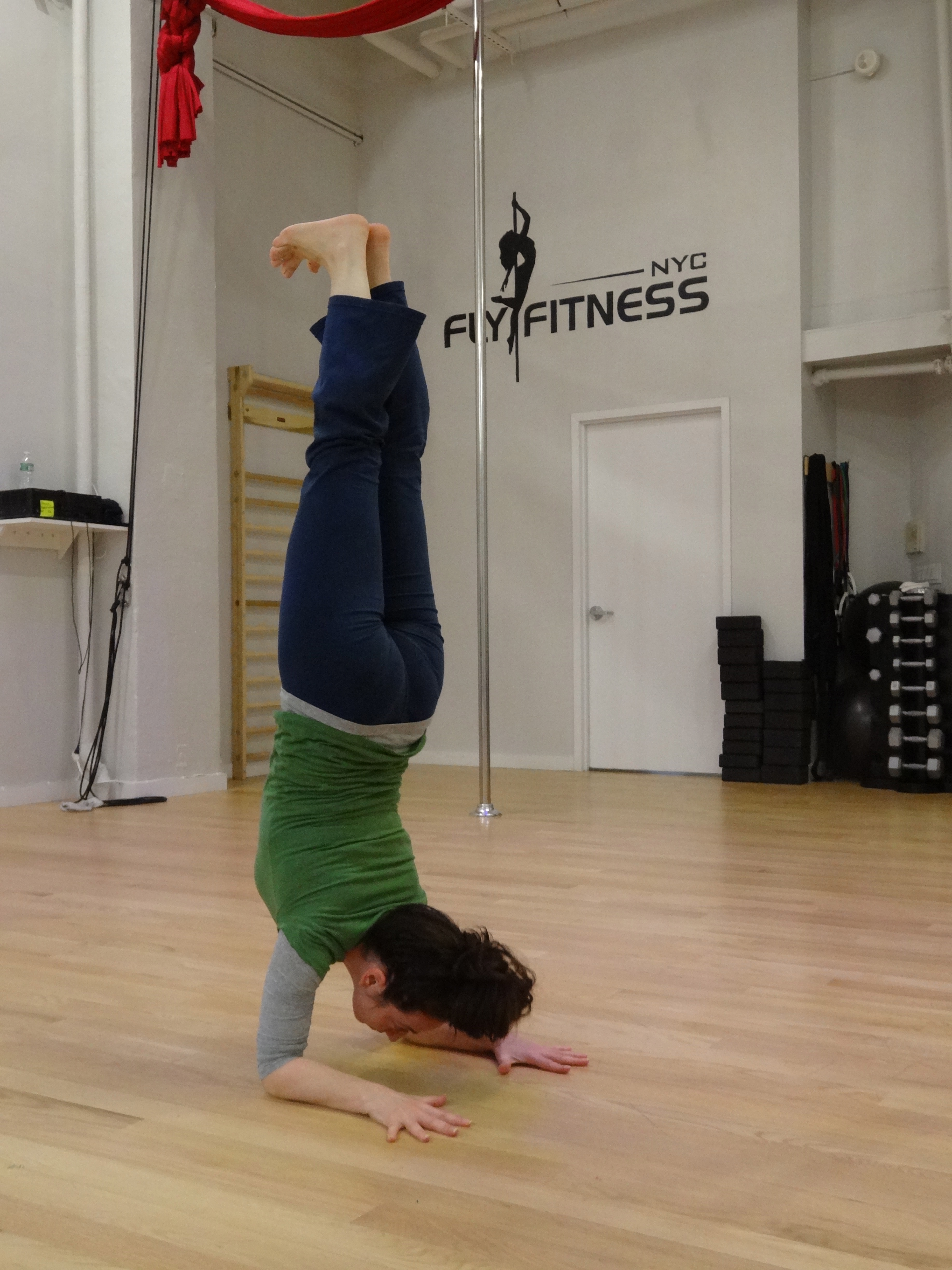 Handstands class