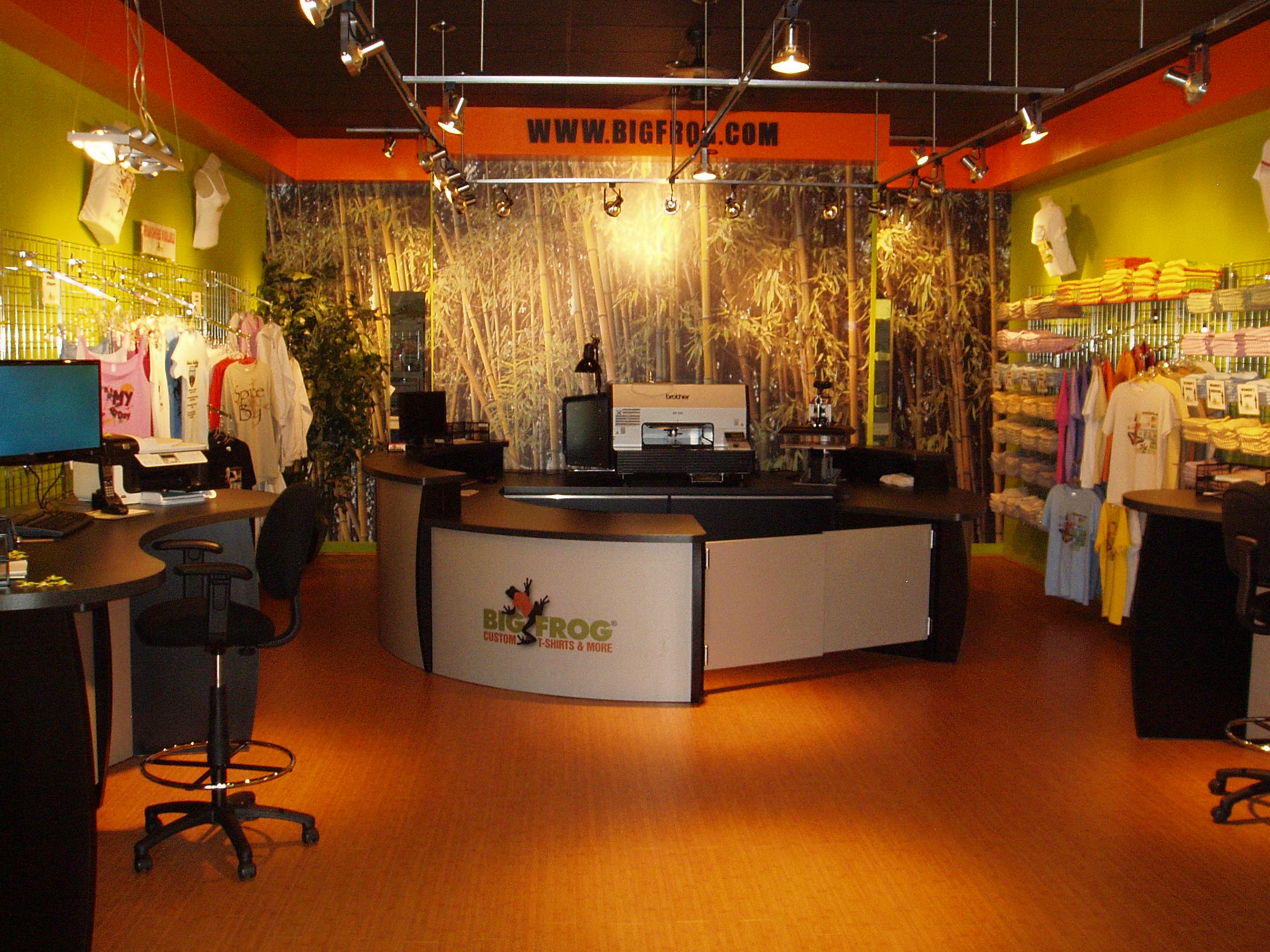 Big Frog Custom T-Shirts & More - Kansas City, MO