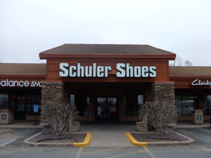 Schuler Shoes: Miracle Mile (Saint Louis Park) Storefront