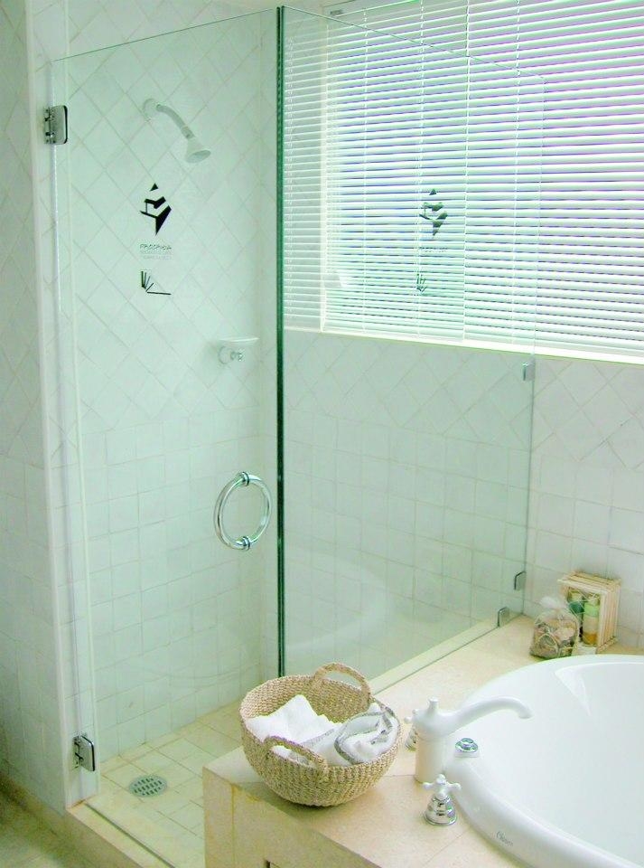 Mitchell's Glass & Mirror Photo