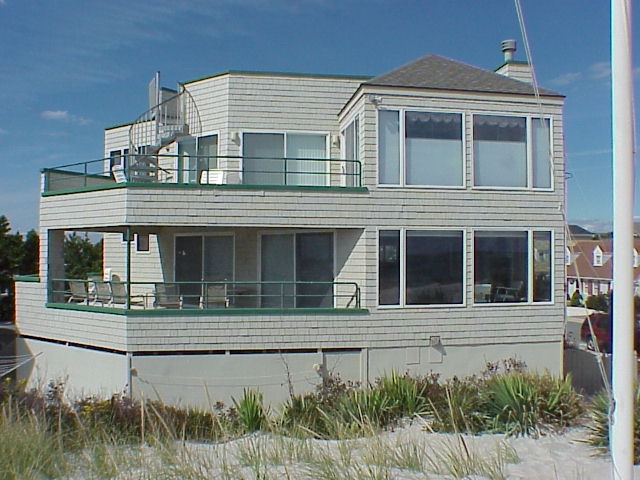 Banner Exteriors Photo