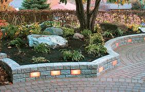 Retaining wall with lights