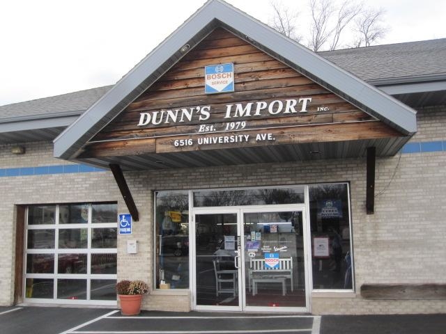 Dunn's is open Monday -Friday. The public should know that really good technicians usually don't work on the weekend.