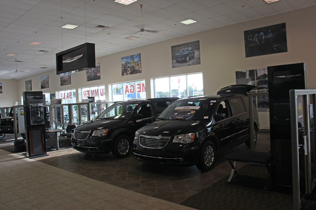 Images Wilde Chrysler Jeep Dodge Ram