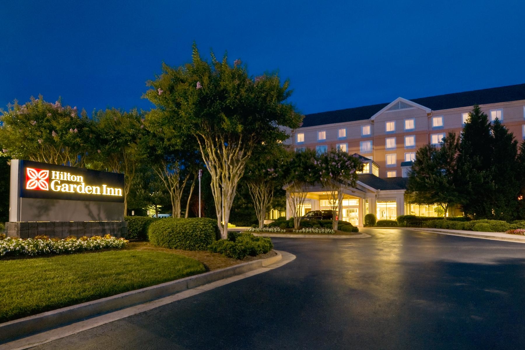 Hotels & Motels in GA Alpharetta 30005 Hilton Garden Inn Atlanta North/Alpharetta 4025 Windward Plaza Drive (770)360-7766