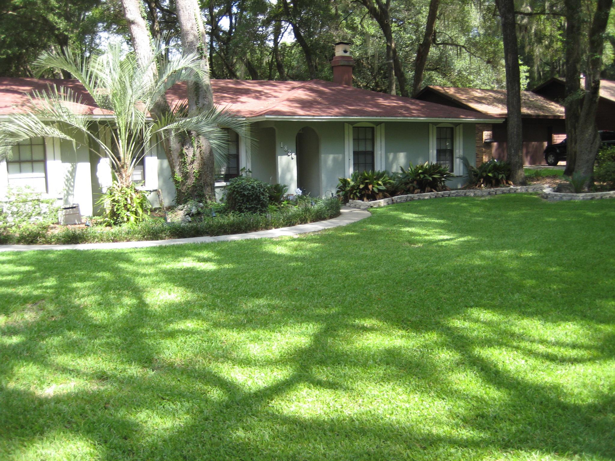 Gainesville Lawnscaping Photo