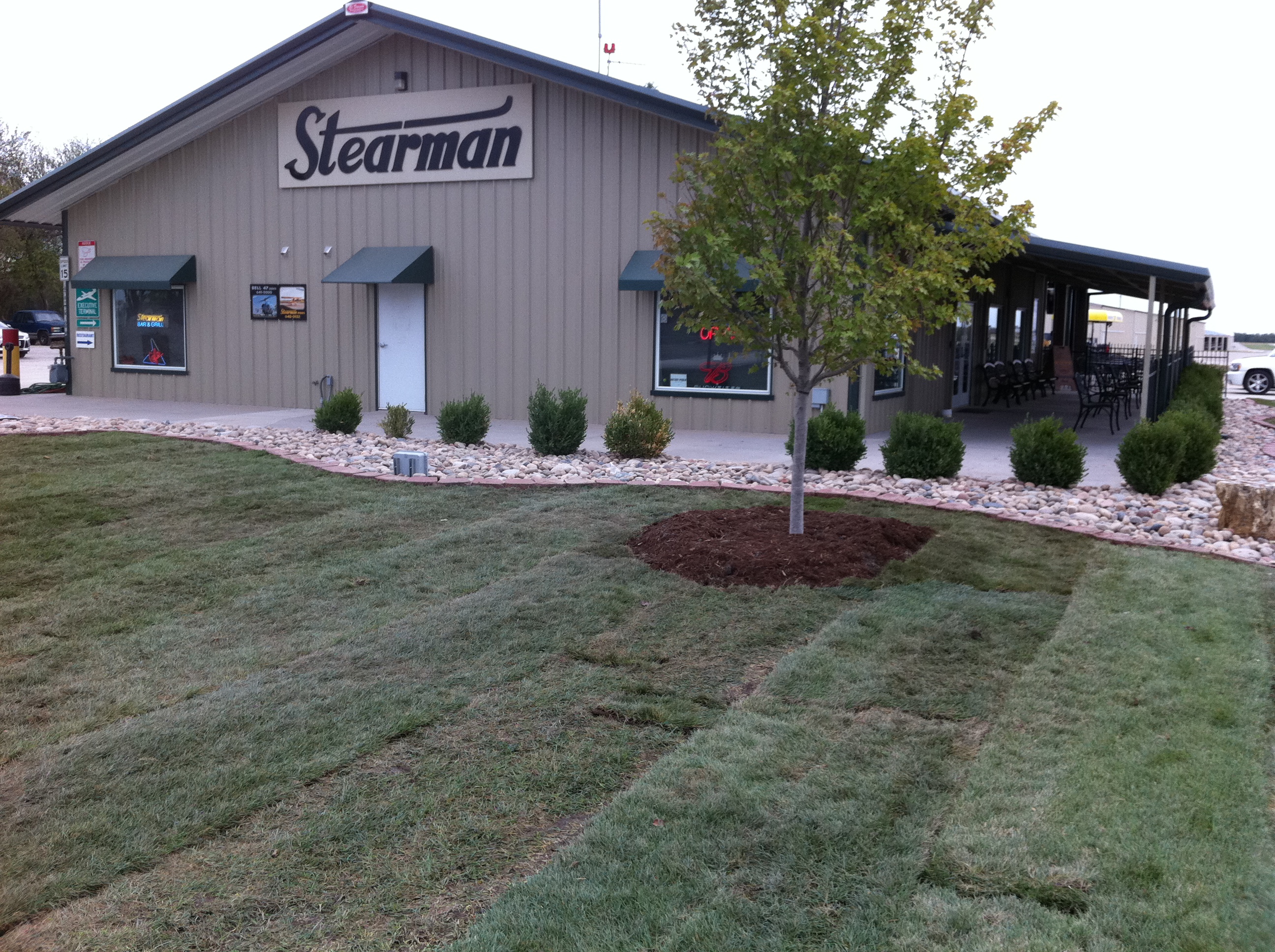 Stearman Field Bar and Grill, 14789 SW 30th St, Benton, KS, Eating