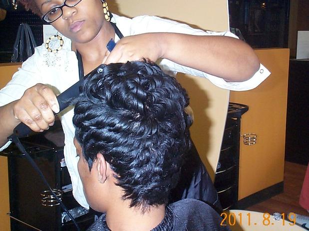 Images Upscale Salon and Weave Center