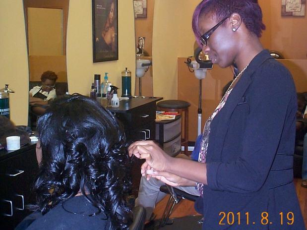 Images Upscale Salon and Weave Center