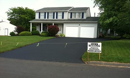 Driveway Sealing Picture CNY Sealing & Paving Syracuse (315)458-5508