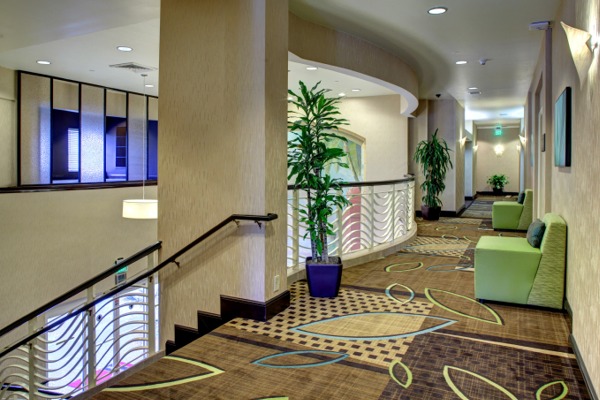 Hampton Inn & Suites by Hilton Miami Airport South - Blue Lagoon Photo