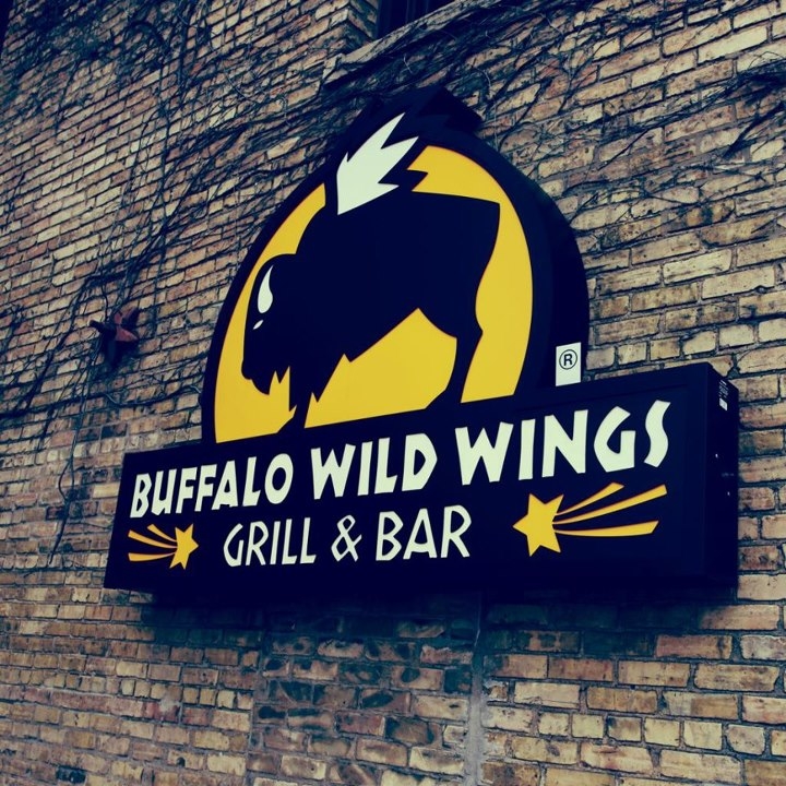 Buffalo Wild Wings Grill & Bar