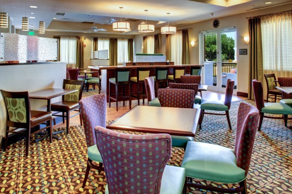 Hampton Inn & Suites by Hilton Miami Airport South - Blue Lagoon Photo
