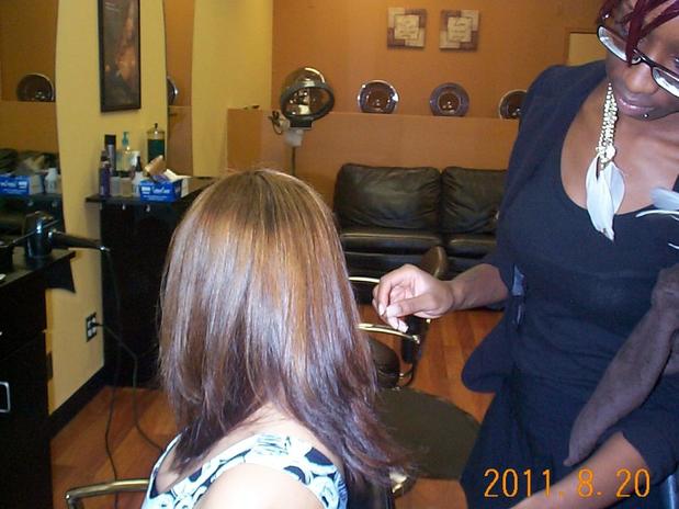 Images Upscale Salon and Weave Center
