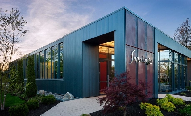 Images SuperLogics Inc.