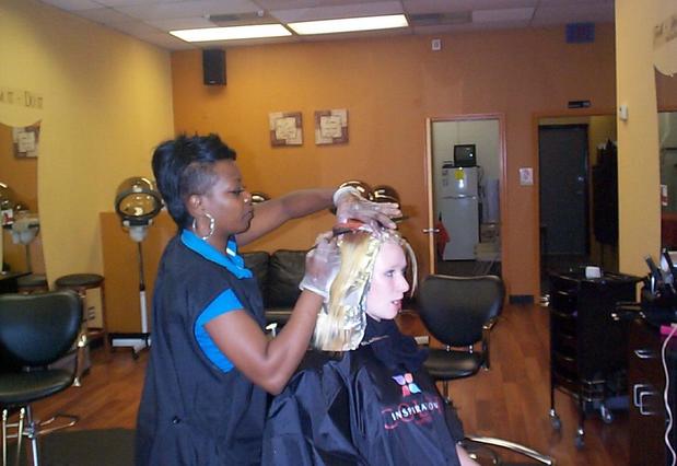 Images Upscale Salon and Weave Center