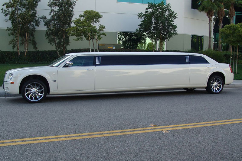 M&M Austin Limousine