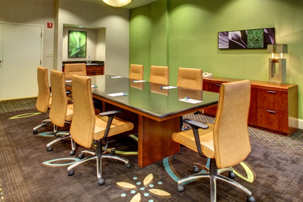 Hampton Inn & Suites by Hilton Miami Airport South - Blue Lagoon Photo