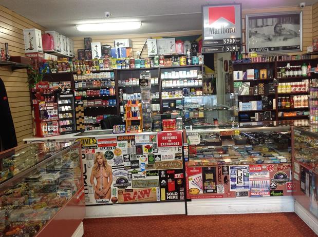 Images Mike's Smoke Shop